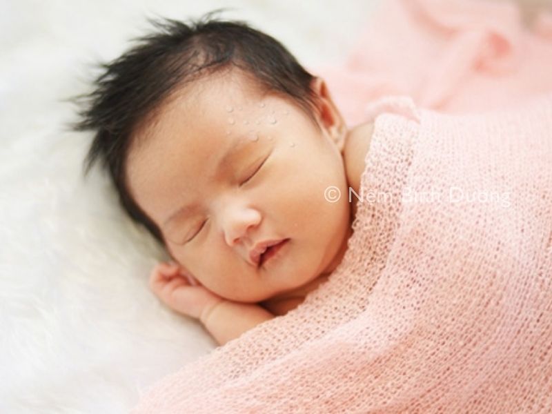 Tìm hiểu nguyên nhân gây đổ mồ hôi trộm ở trẻ và cách để khắc phục 2 Tìm hiểu nguyên nhân gây đổ mồ hôi trộm ở trẻ và cách để khắc phục