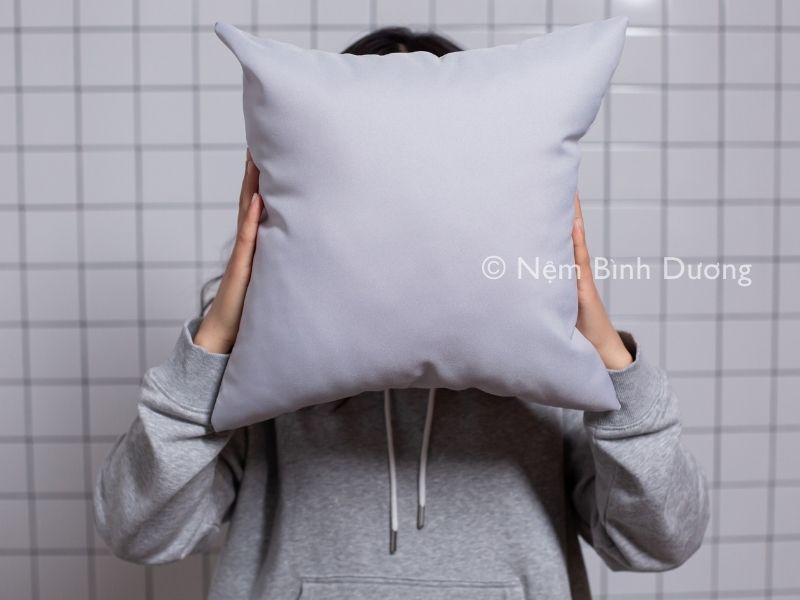 Giải đáp: gối ngủ ảnh hưởng đến sức khỏe như thế nào? Cách lựa chọn gối ngủ phù hợp