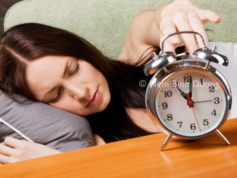Lý giải vì sao thường xuyên thức dậy vào lúc 3 giờ sáng 4 Lý giải vì sao thường xuyên thức dậy vào lúc 3 giờ sáng