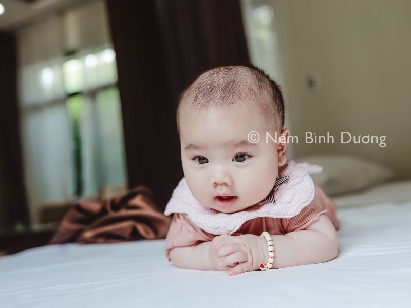 Có nên cho trẻ sơ sinh nằm sấp không? Kinh nghiệm cho trẻ sơ sinh nằm sấp 1 Có nên cho trẻ sơ sinh nằm sấp không? Kinh nghiệm cho trẻ sơ sinh nằm sấp