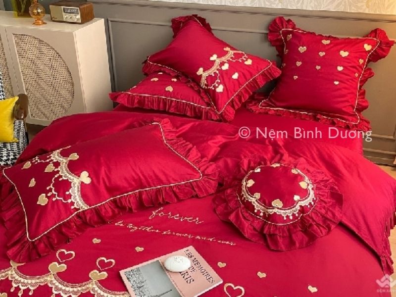 Đừng bỏ qua 5 nguyên tắc chọn gối cho vợ chồng mới cưới quan trọng này