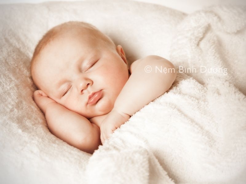 Để ý 8 điều sau để bé có môi trường ngủ an toàn 1 Để ý 8 điều sau để bé có môi trường ngủ an toàn