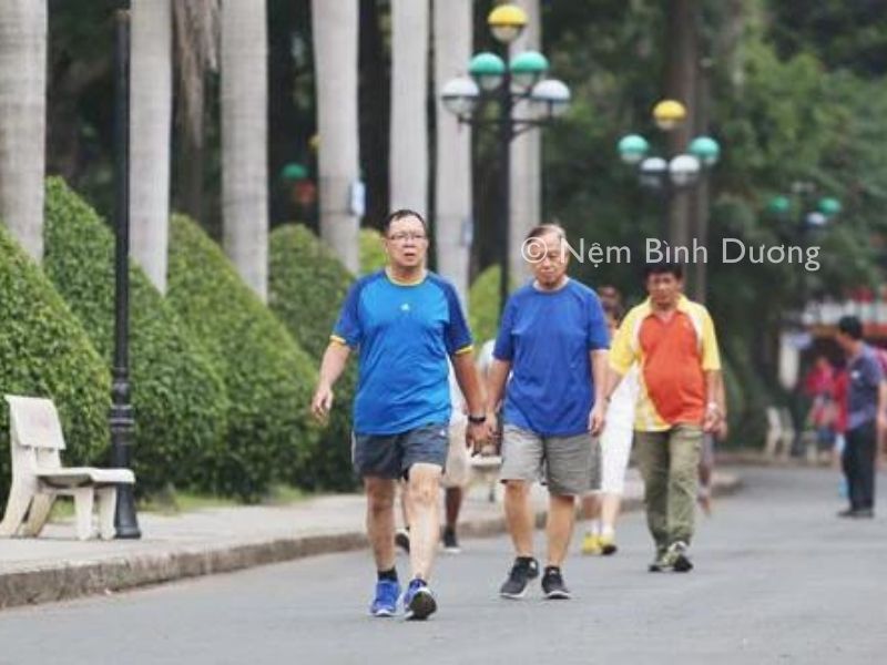Bí quyết đi bộ giúp ngủ ngon hiệu quả