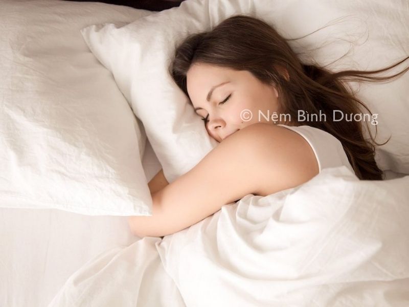 Cách ngủ tốt nhất để trẻ lâu