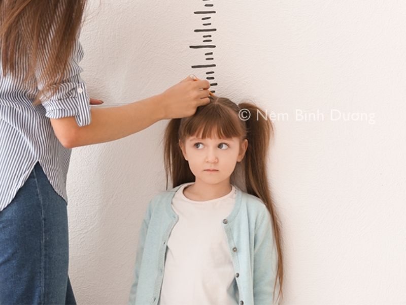 Thói quen thức khuya có bị lùn không?