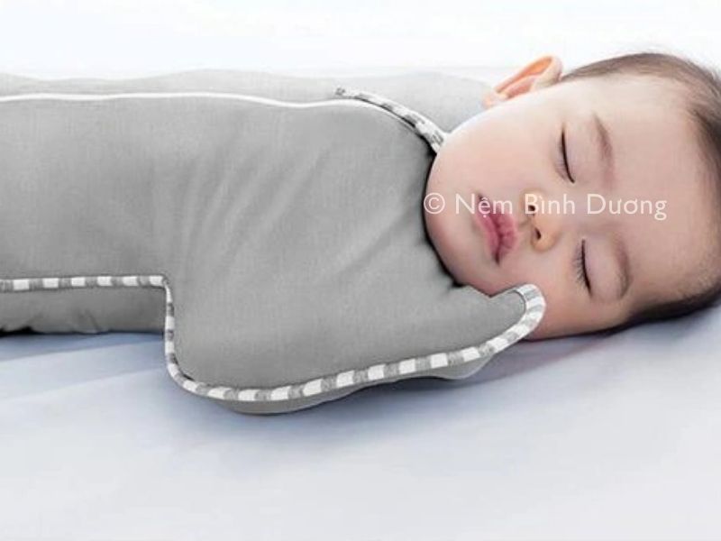 Có nên sử dụng túi ngủ cho trẻ sơ sinh không?