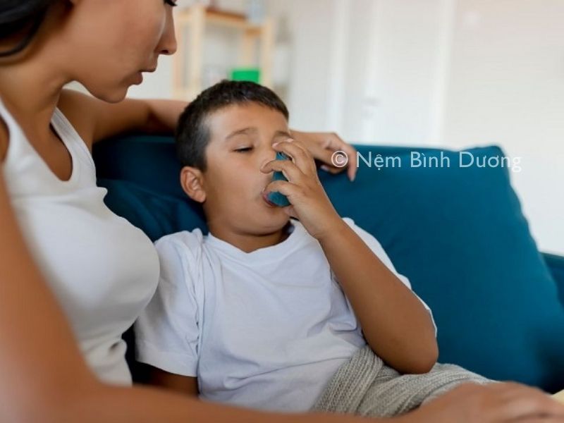 Bị hen suyễn có ngủ máy lạnh được không? Biện pháp phòng ngừa
