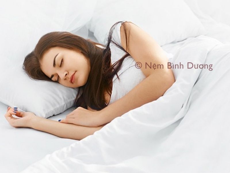 Lợi ích của các tư thế nằm giảm đau đầu
