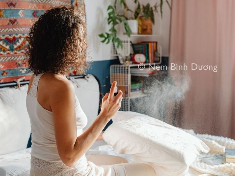 Cùng Nệm Bình Dương khám phá cách khử mồi hôi phòng ngủ hiệu quả