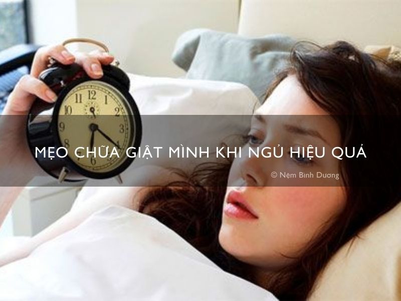 meo chua giat minh khi ngu hieu qua
