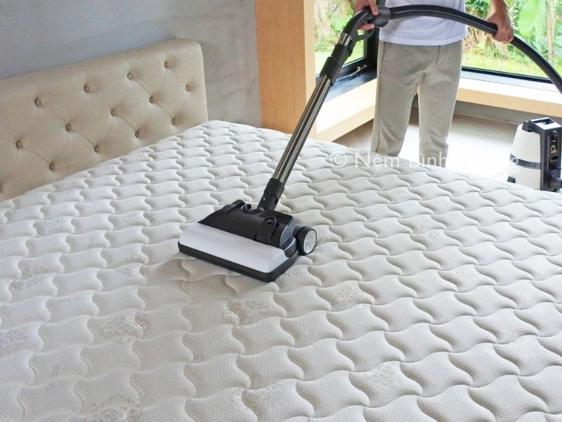 nem bong ep co the giat duoc khong