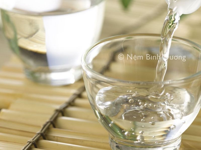 Khử mùi hôi bằng giấm trắng