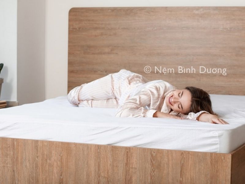 Giữ nệm và chăn thoải mái để giấc ngủ sâu hơn 9 Giữ nệm và chăn thoải mái để giấc ngủ sâu hơn