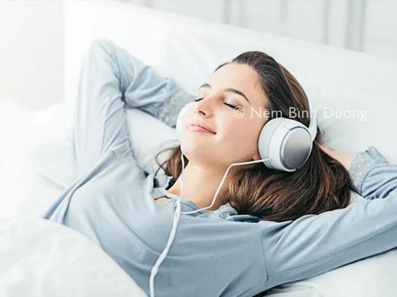 Khó đi vào giấc ngủ phải làm sao? Thử nghe nhạc thư giãn