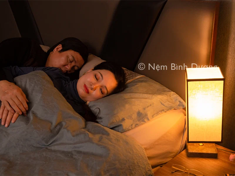 Bí quyết để có giấc ngủ ngon và sâu – Sử dụng đèn ngủ có ánh sáng dịu