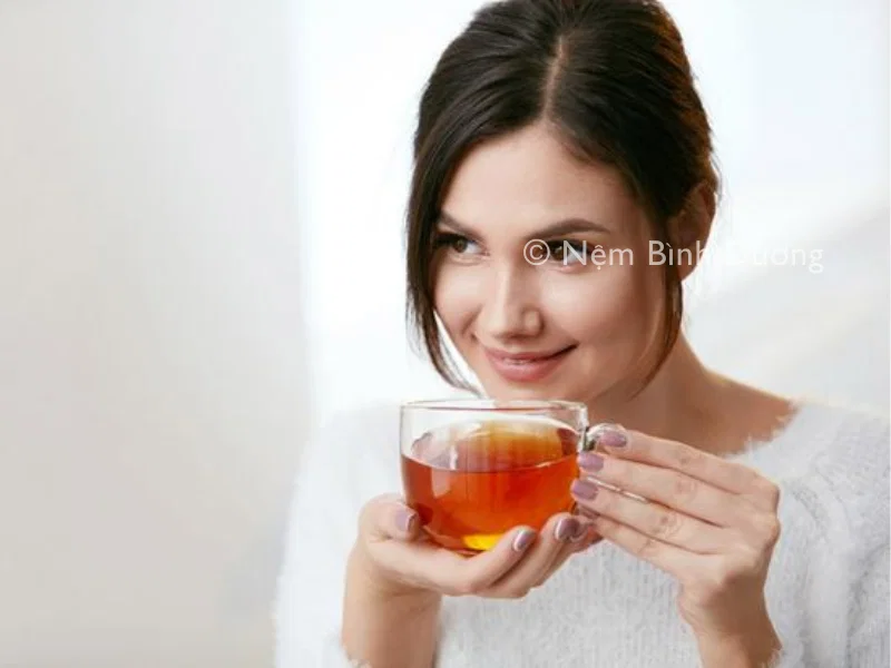 Bí quyết để có giấc ngủ ngon và sâu – Uống trà thảo mộc trước giờ ngủ