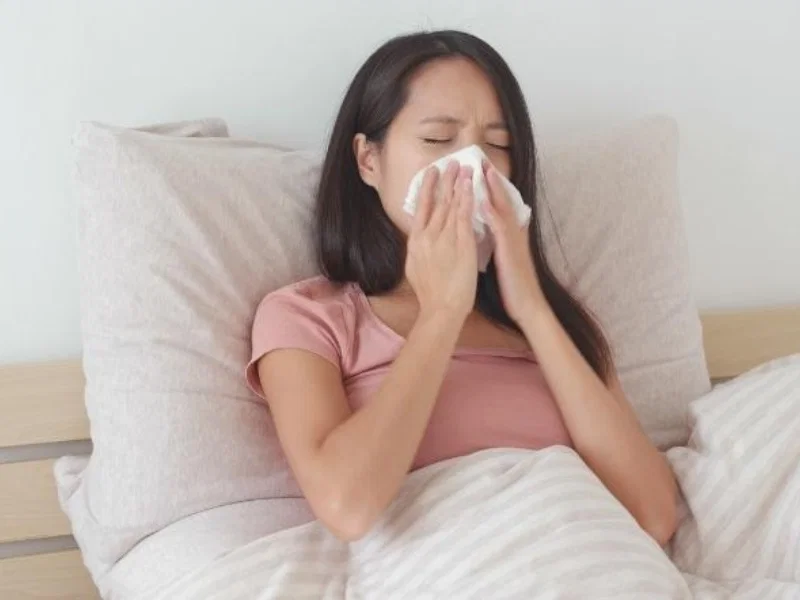 Tư thế ngủ khi nghẹt mũi hiệu quả