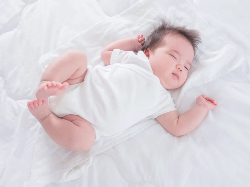 Tư thế ngủ tốt cho bé