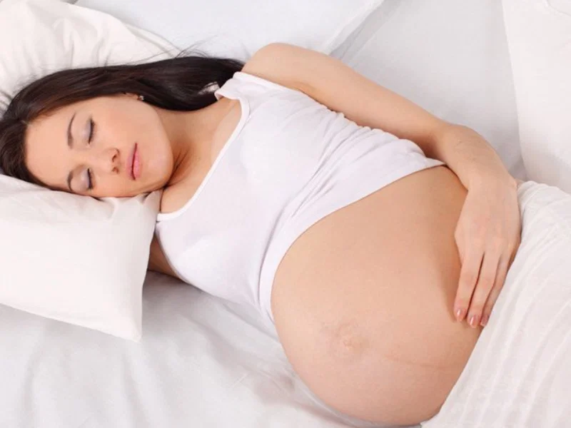 tư thế ngủ tốt nhất cho bà bầu