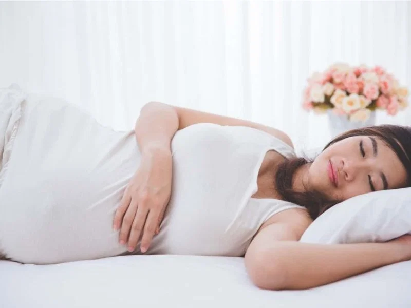 Tư thế ngủ trong 3 tháng cuối thai kỳ (7-9 tháng)