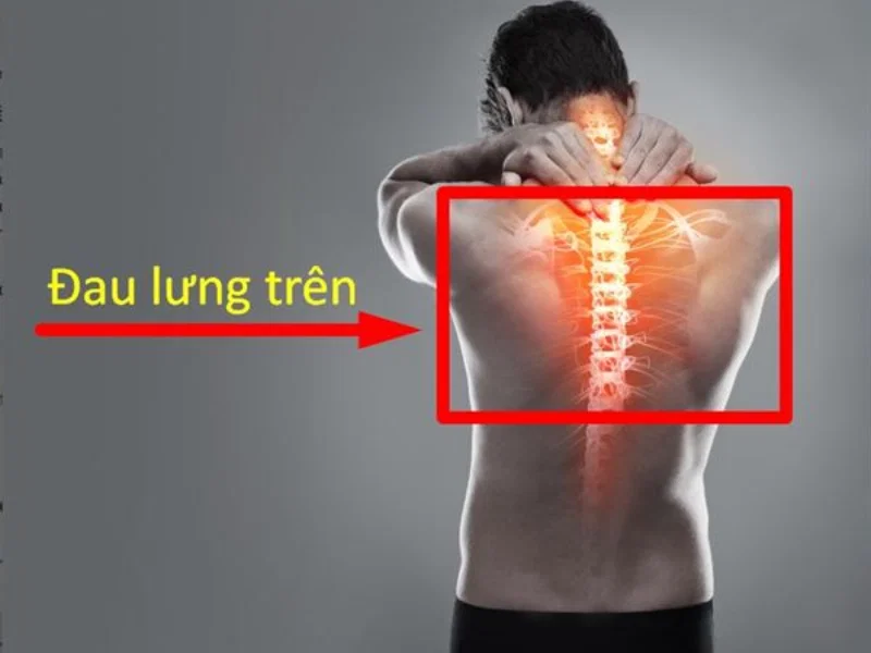 Các triệu chứng thường gặp khi sáng ngủ dậy bị đau lưng trên