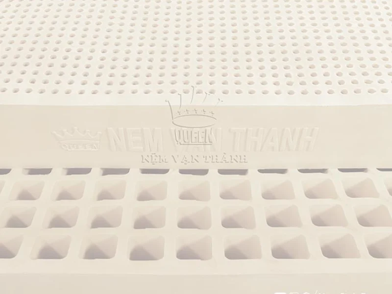 Hành Trình Giao Nệm Cao Su Vạn Thành Standard 1m6x2m 5cm Tại Bình Dương