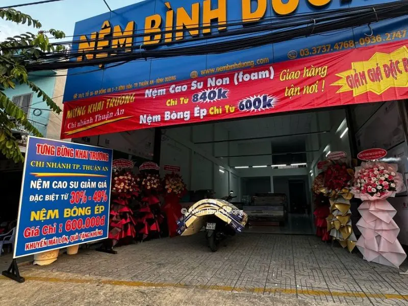 Mua nệm tại ngã tư 550 Thuận An
